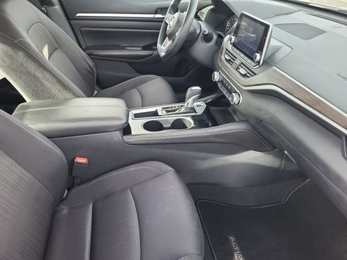 Used 2023 Nissan Altima 2.5 SV image 13