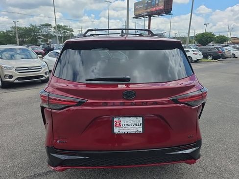 New 2026 Toyota Sienna XSE FWD image 6