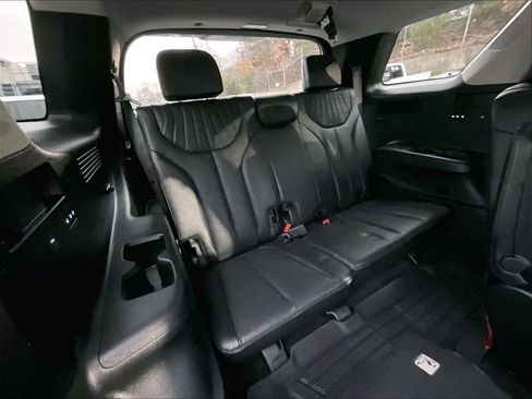 Used 2025 Hyundai Palisade Limited image 17