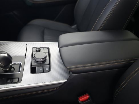 Used 2025 MAZDA CX-70 Plug-In Hybrid w/ Premium Pkg image 39