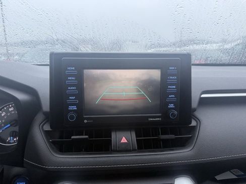 Used 2020 Toyota RAV4 XLE image 13