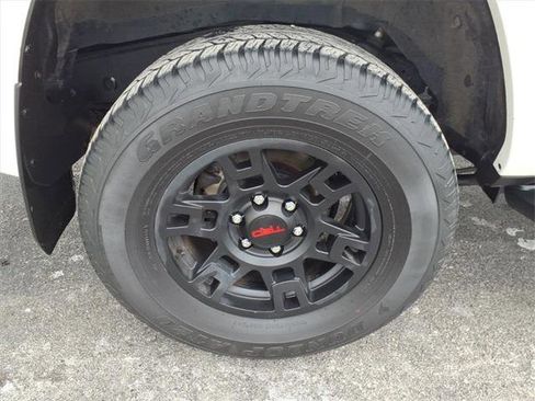 Certified 2023 Toyota 4Runner TRD Off-Road Premium image 30