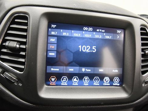 Used 2020 Jeep Compass Trailhawk image 23