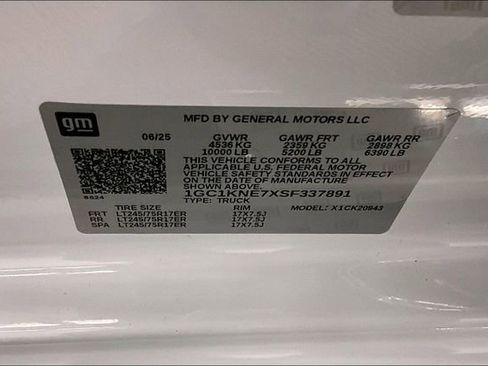 Used 2025 Chevrolet Silverado 2500 LT w/ Convenience Package image 41