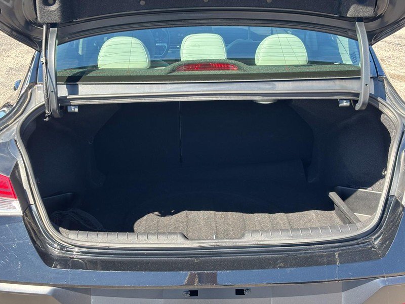 Used 2024 Hyundai Elantra Limited FWD image 11
