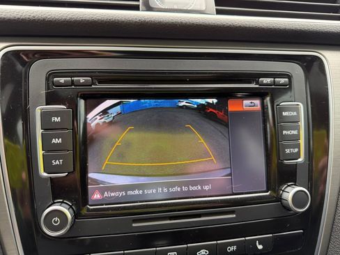 Used 2015 Volkswagen Passat TDI SE FWD image 18