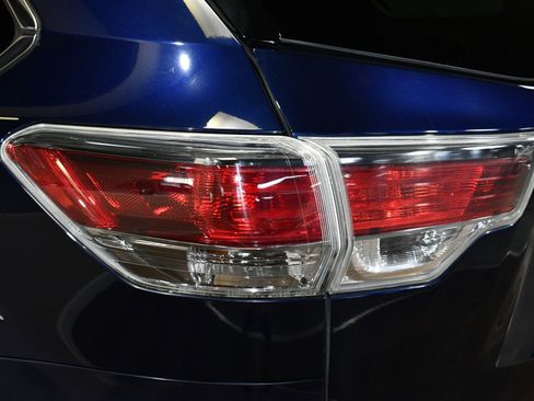 Used 2015 Toyota Highlander Plus image 60