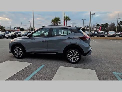 Used 2024 Nissan Kicks SR image 26