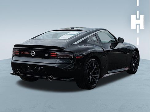 Used 2024 Nissan Z Performance w/ Floor Mat Package RWD image 4