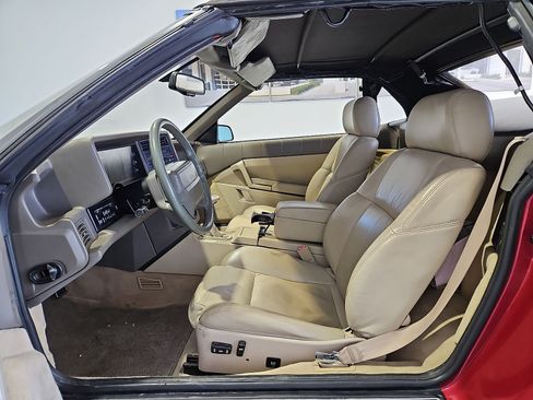 Used 1993 Cadillac Allante FWD image 14