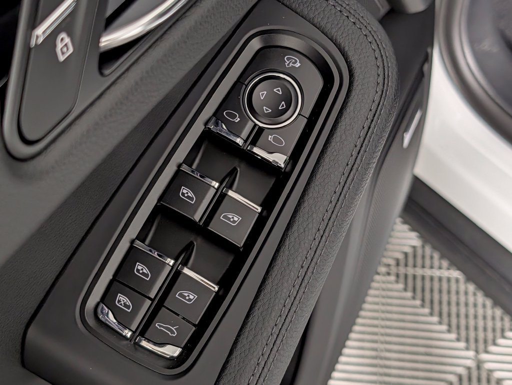 New 2026 Porsche Macan AWD/4WD image 27