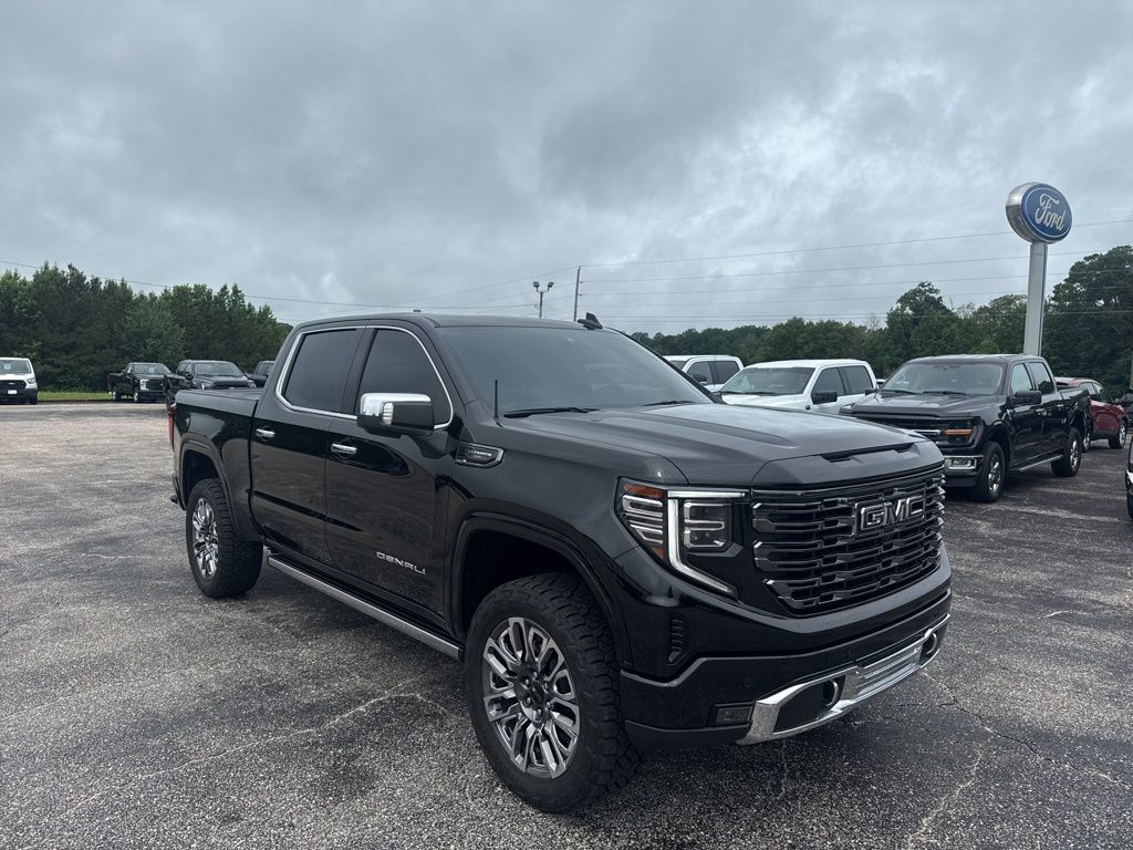 Used 2025 GMC Sierra 1500 Denali Ultimate AWD/4WD image 1