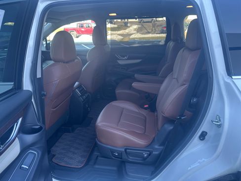 Certified 2022 Subaru Ascent Touring image 13