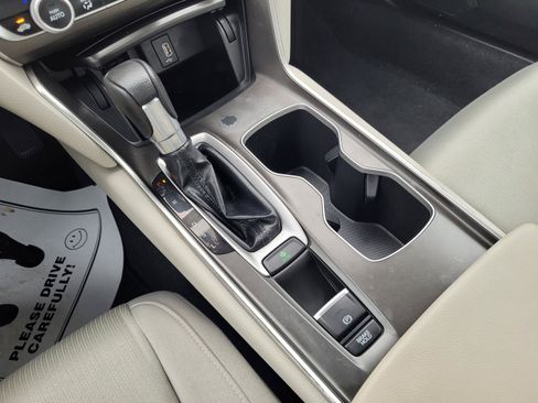 Used 2020 Honda Accord LX image 23