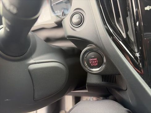 Used 2025 Subaru Forester Sport image 9