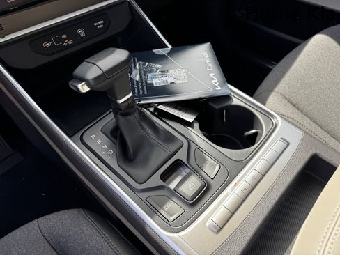 New 2026 Kia Carnival LX image 16