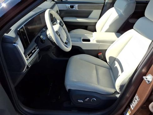 Used 2024 Hyundai Santa Fe Limited FWD image 16