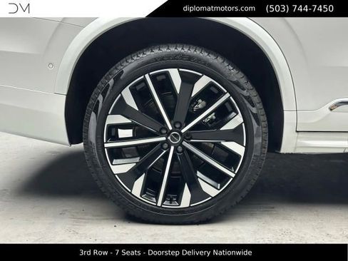 Used 2025 Volvo XC90 T8 Ultra w/ Protection Package Premier AWD/4WD image 44