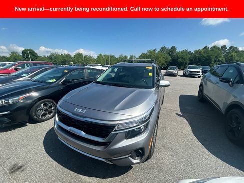 Used 2022 Kia Seltos EX AWD/4WD image 13