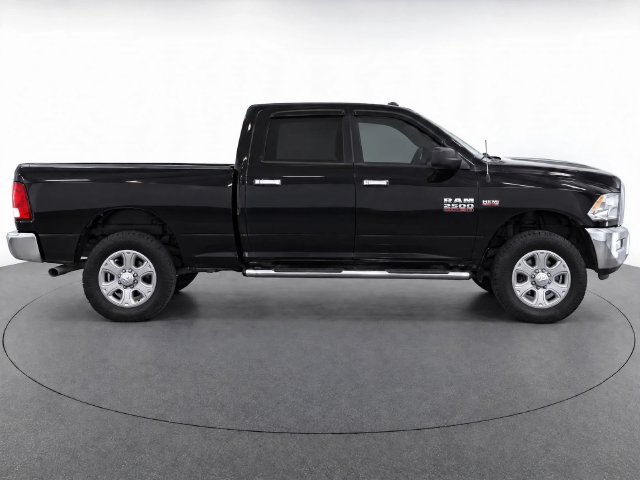 Used 2016 RAM 2500 Tradesman w/ Chrome Appearance Group AWD/4WD image 4