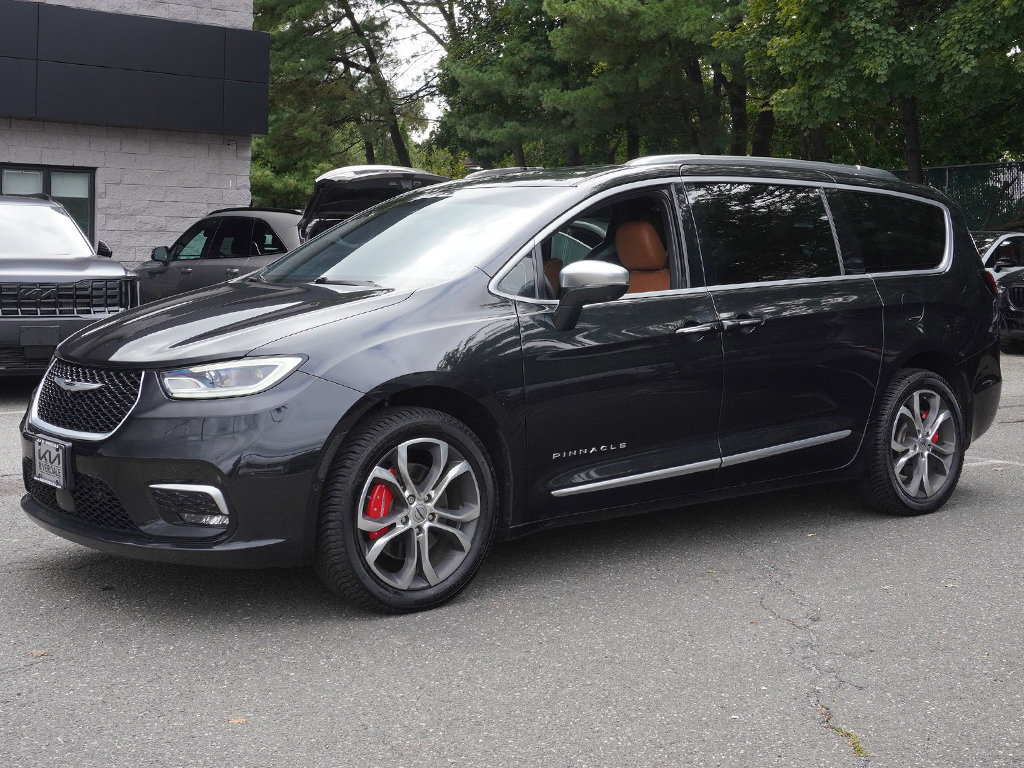 Used 2022 Chrysler Pacifica Pinnacle AWD/4WD image 12