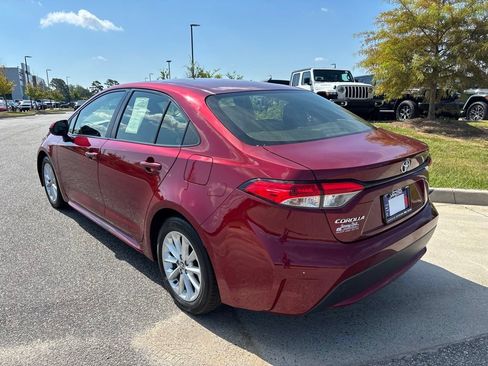 Used 2022 Toyota Corolla LE FWD image 17