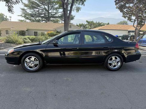 Used 2002 Ford Taurus SE image 4