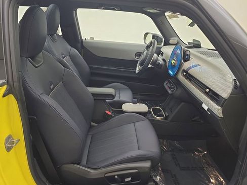 Certified 2025 MINI Cooper S image 27