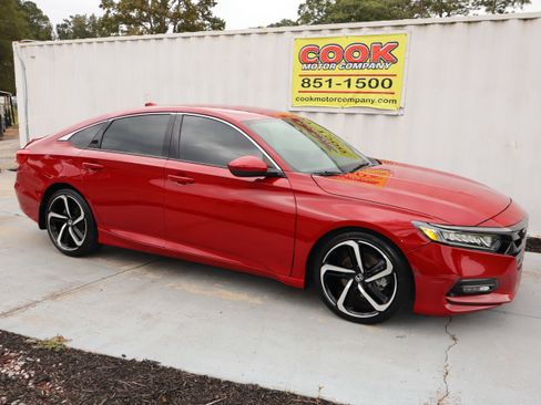 Used 2018 Honda Accord Sport image 1