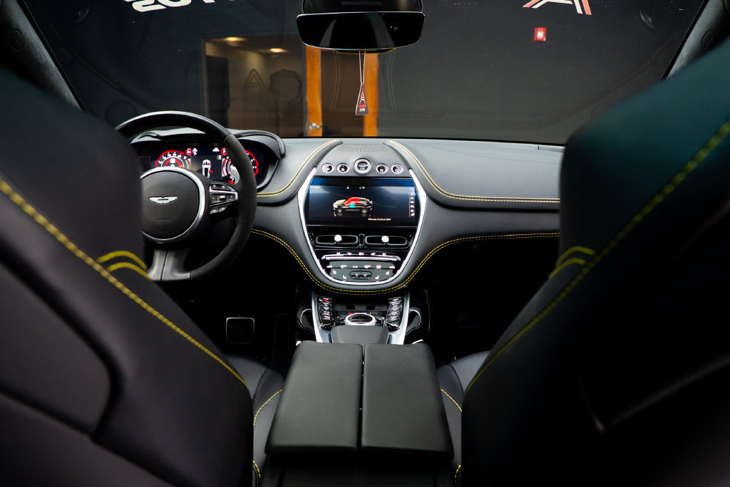 Used 2022 Aston Martin DBX AWD/4WD image 46