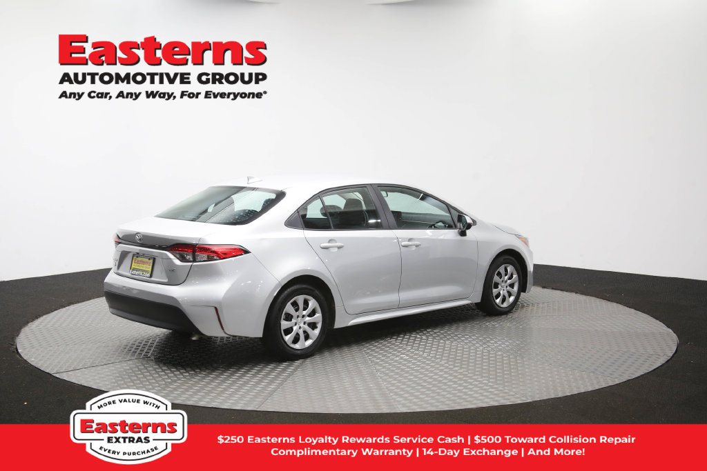 Used 2025 Toyota Corolla LE FWD image 42