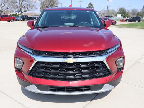 Used 2024 Chevrolet Blazer LT w/ Convenience Package FWD image 3