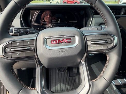 New 2026 GMC Terrain AT4 image 10