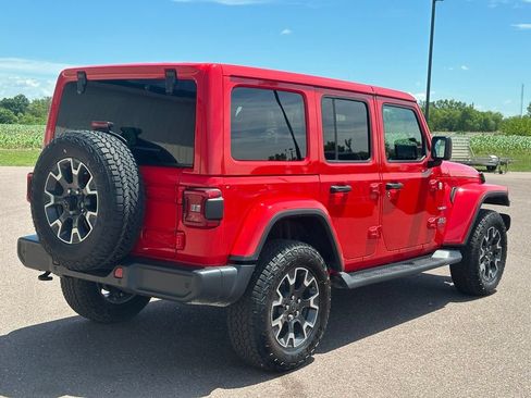 Used 2024 Jeep Wrangler Unlimited Sahara w/ Safety Group AWD/4WD image 6