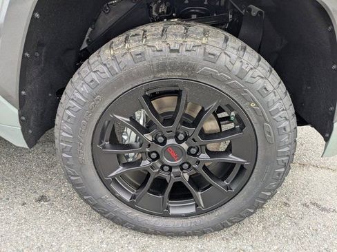 New 2026 Toyota Tundra Limited AWD/4WD image 11