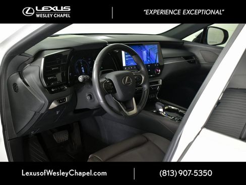 Used 2024 Lexus RX 350 image 23