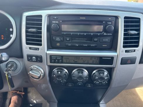 Used 2004 Toyota 4Runner SR5 image 36