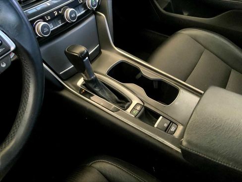Used 2018 Honda Accord Sport image 15