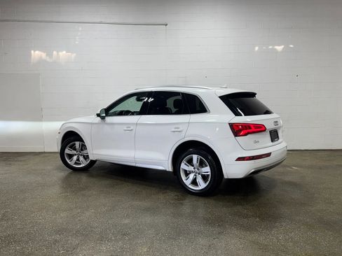 Used 2018 Audi Q5 2.0T Premium Plus w/ Premium Plus Package AWD/4WD image 5