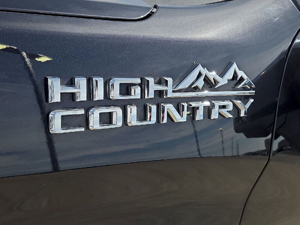 Used 2024 Chevrolet Silverado 1500 High Country w/ Technology Package AWD/4WD image 10