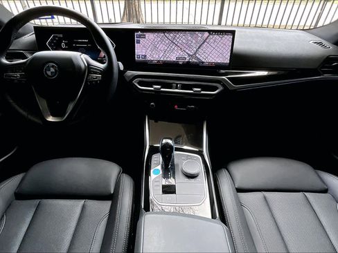 Used 2023 BMW i4 eDrive35 image 15