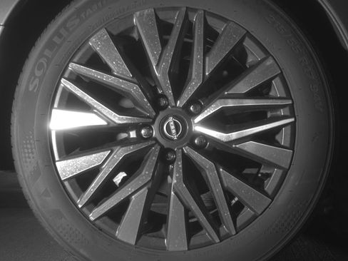 Used 2025 Nissan Altima 2.5 SV image 15