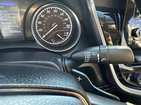 Used 2024 Toyota Camry SE image 31