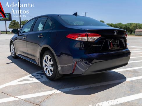 Used 2025 Toyota Corolla LE FWD image 2