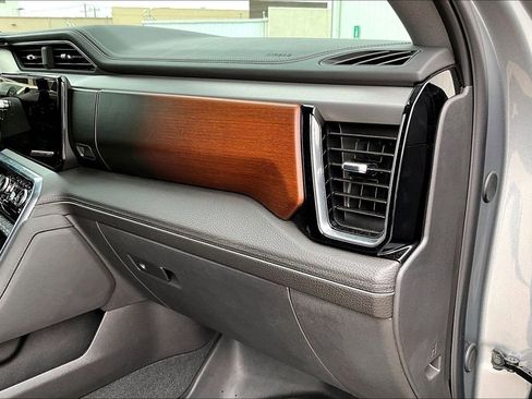 Used 2025 GMC Sierra 1500 Denali w/ Denali Reserve Package image 19