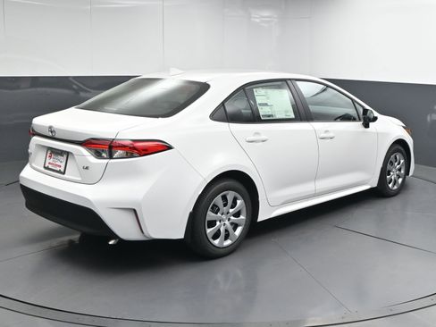 New 2026 Toyota Corolla LE image 8