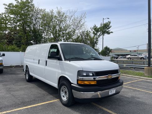 New 2025 Chevrolet Express 3500 Extended w/ Driver Convenience Package RWD image 3
