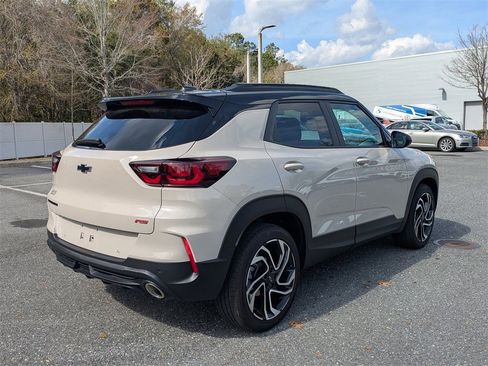Used 2026 Chevrolet TrailBlazer RS w/ Convenience Package image 2