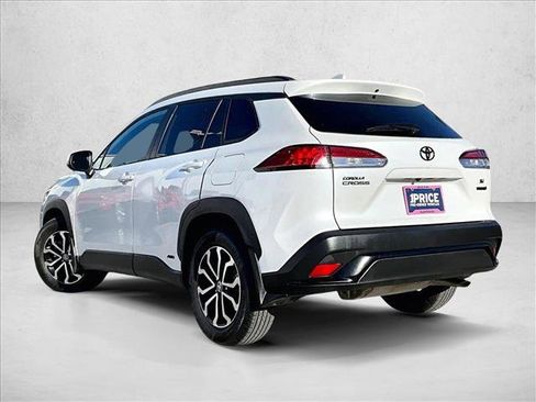 Used 2024 Toyota Corolla Cross SE image 13