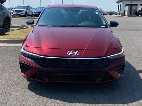 Used 2025 Hyundai Elantra Sport FWD image 2